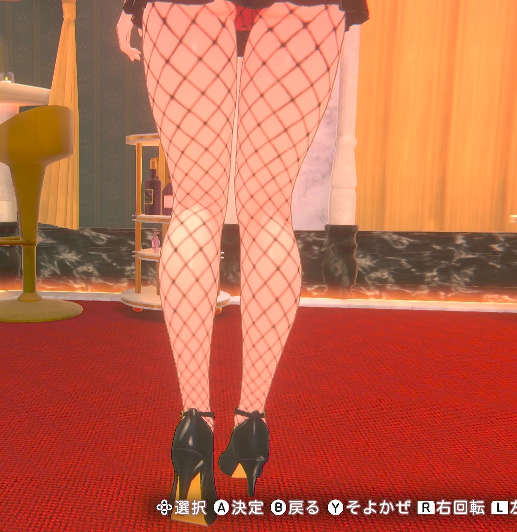 凜の網タイツ